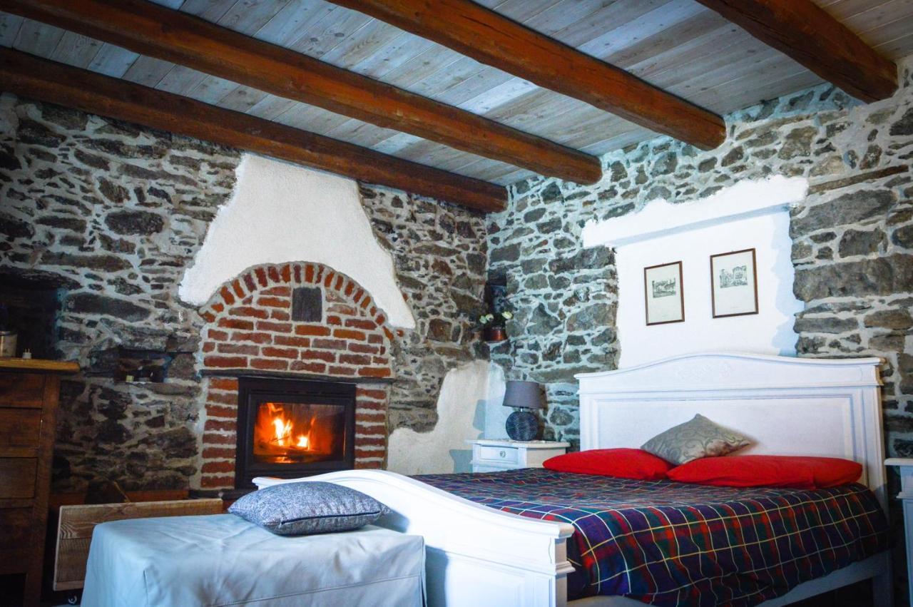 Chalet In Pietra E Legno Con Caminetto Inverso Pinasca Luaran gambar