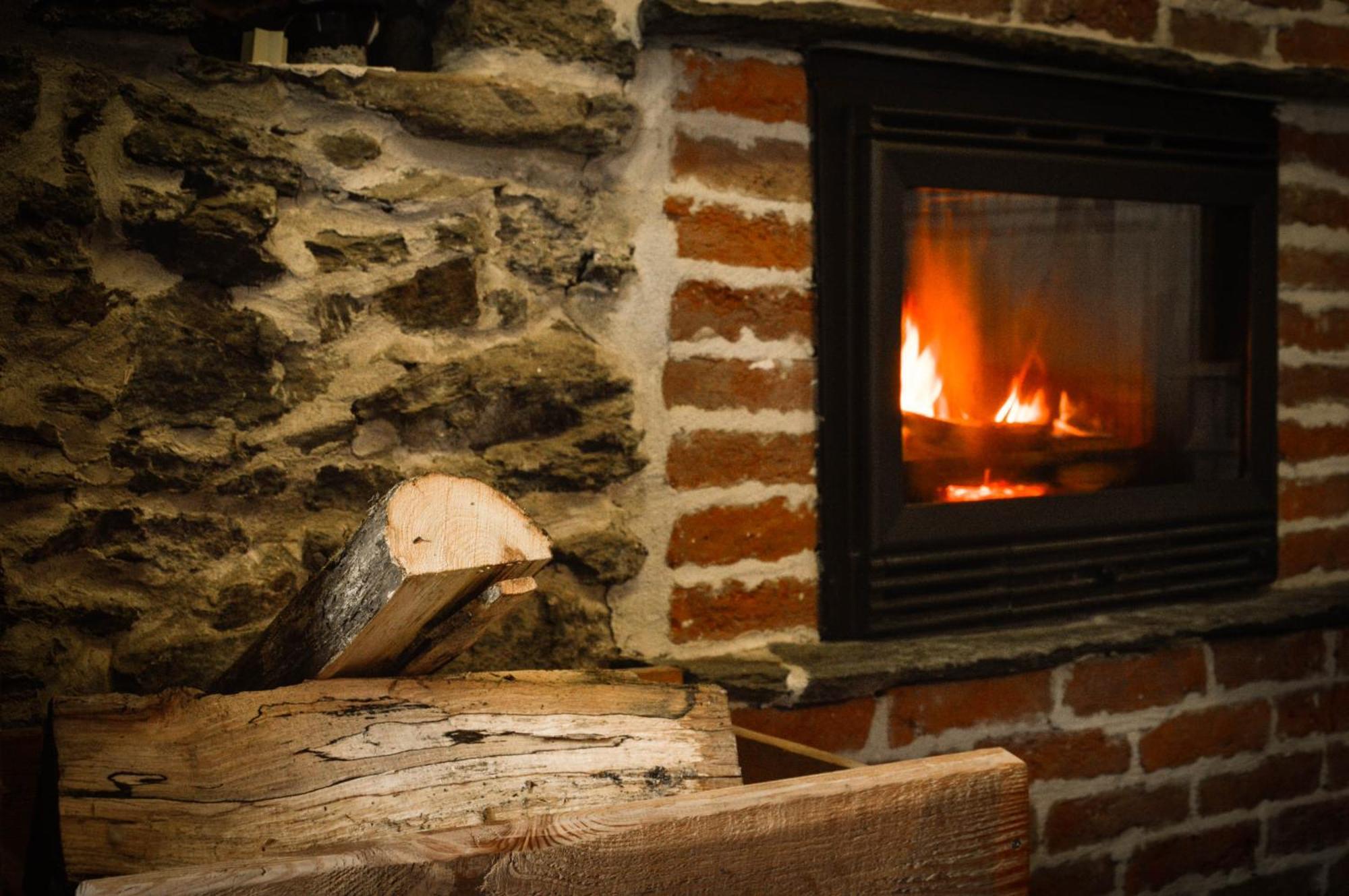 Chalet In Pietra E Legno Con Caminetto Inverso Pinasca Luaran gambar