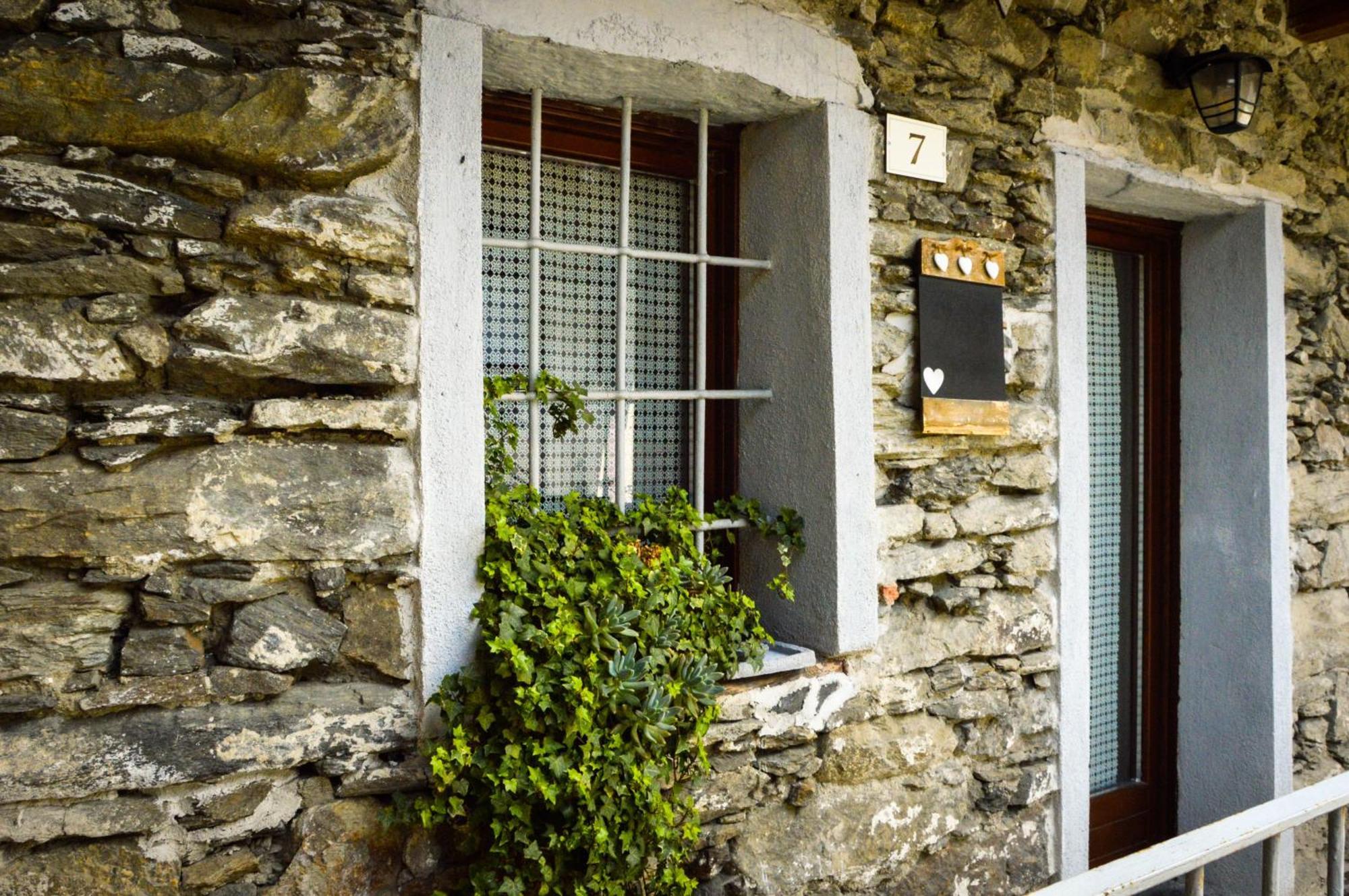 Chalet In Pietra E Legno Con Caminetto Inverso Pinasca Luaran gambar
