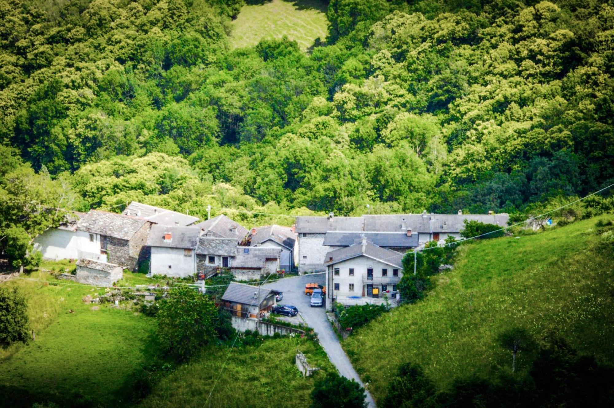 Chalet In Pietra E Legno Con Caminetto Inverso Pinasca Luaran gambar