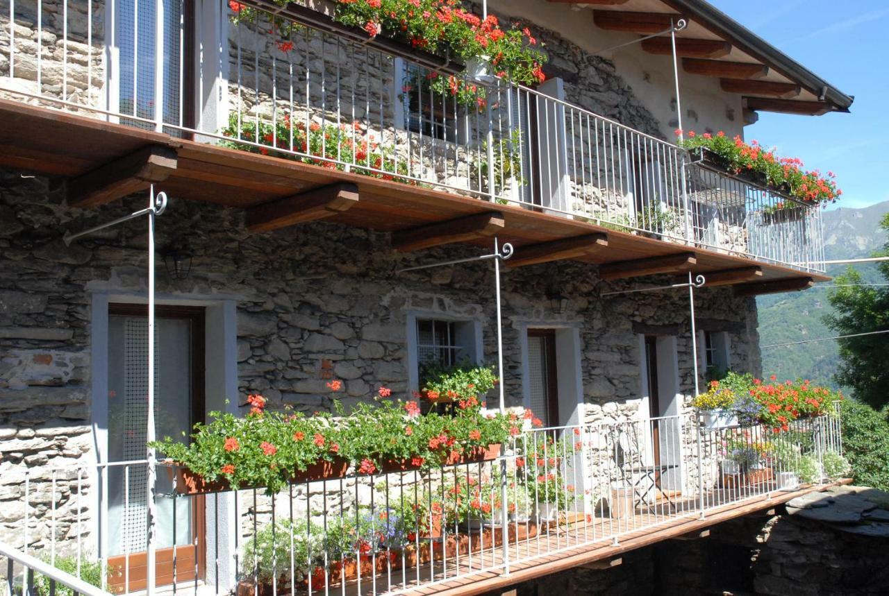 Chalet In Pietra E Legno Con Caminetto Inverso Pinasca Luaran gambar